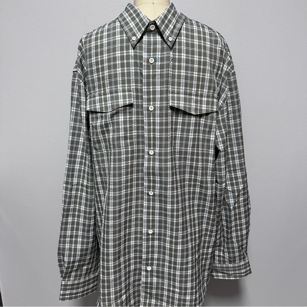 *NWOT* Men's LS Button Down "Fishing" Gray Plaid Shirt, Size M